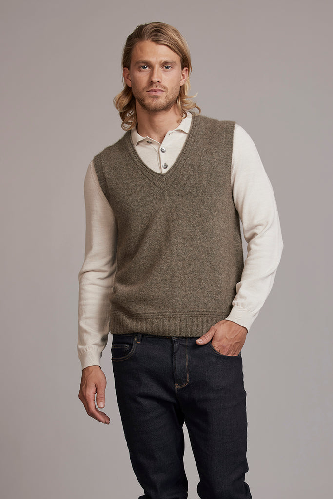 POSSUM & MERINO RIDGE VEST 6636