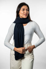 P0SSUM & MERINO WRAP - LIGHT WEIGHT MOSS STITCH KO518