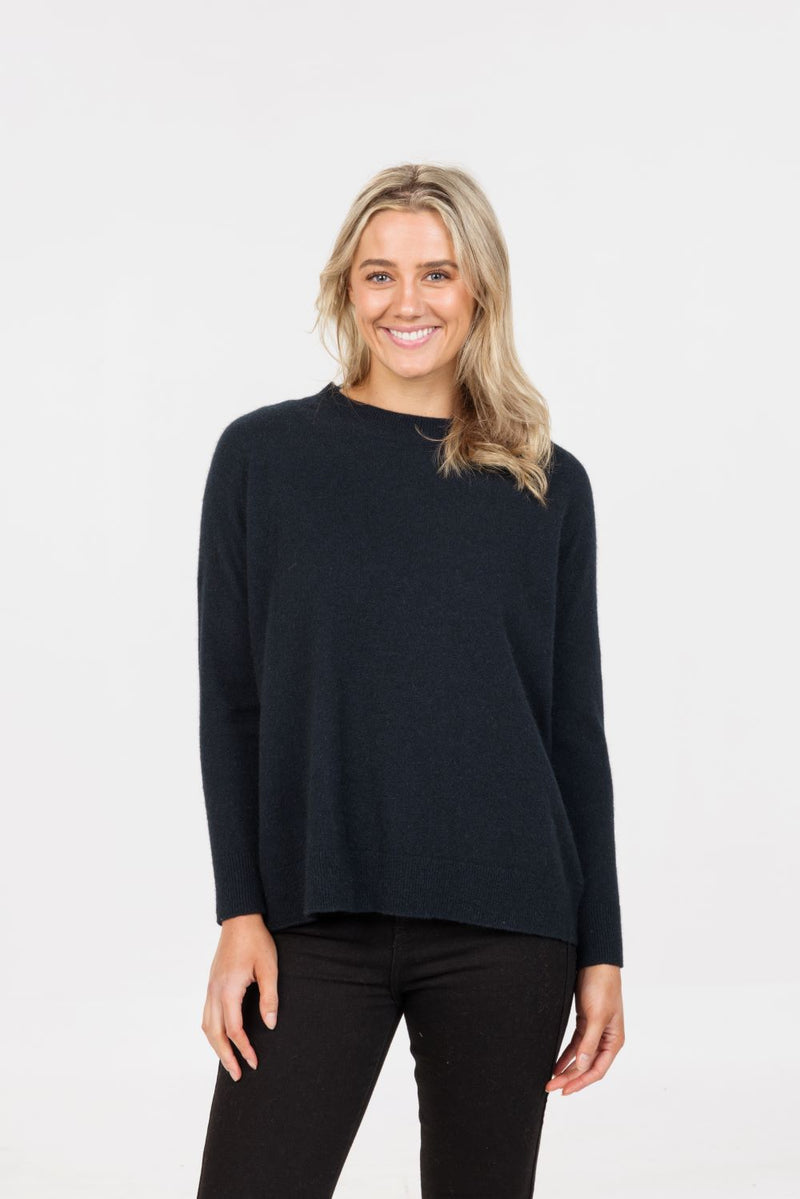 POSSUM & MERINO WOMEN’S LOUNGE SWEATER NB816