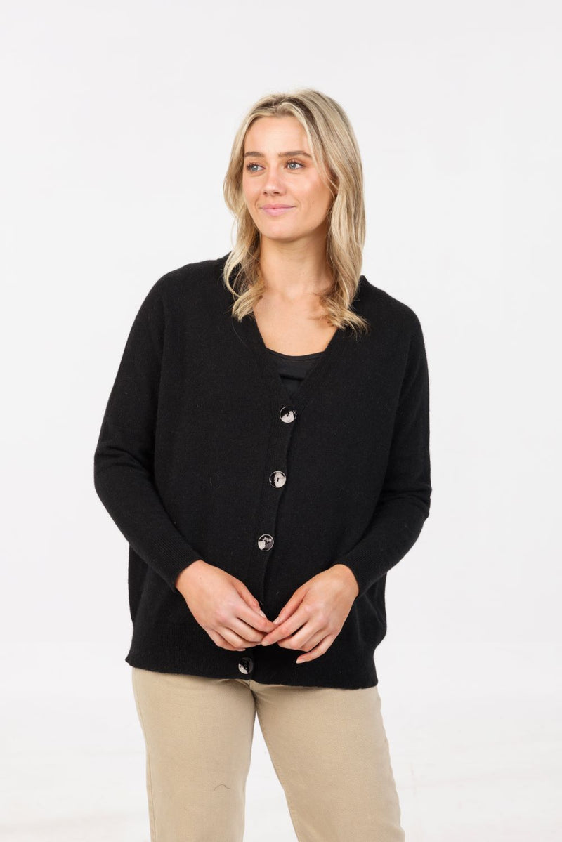 POSSUM & MERINO WOMEN'S BUTTON CARDIGAN - RELAXED FIT NB851