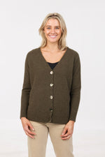 POSSUM & MERINO WOMEN'S BUTTON CARDIGAN - RELAXED FIT NB851