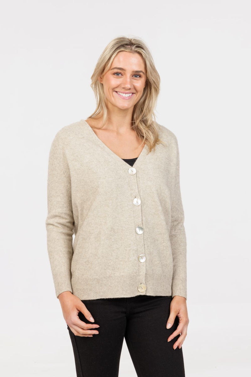 POSSUM & MERINO WOMEN'S BUTTON CARDIGAN - RELAXED FIT NB851