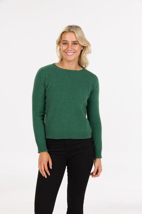 POSSUM & MERINO WOMEN'S CLASSIC CROP SWEATER NB870