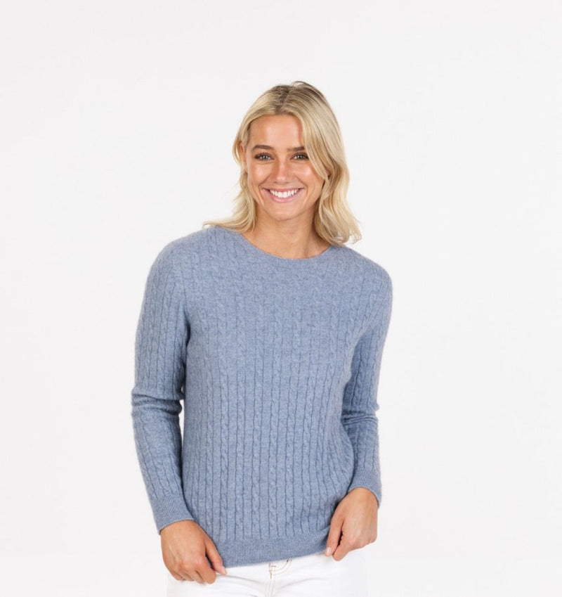 POSSUM & MERINO WOMEN’S CABLE CLASSIC CARDIGAN NB886